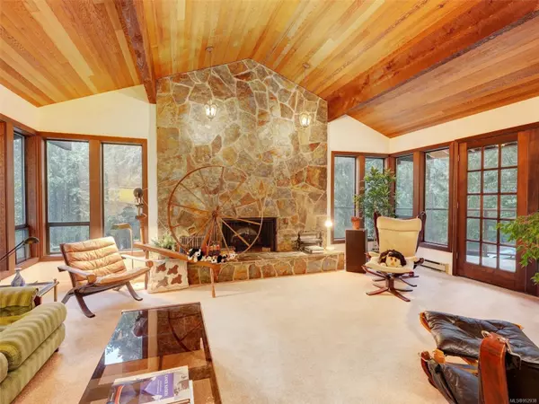 Saanich, BC V8Y 1C6,1004 Spiritwood Pl