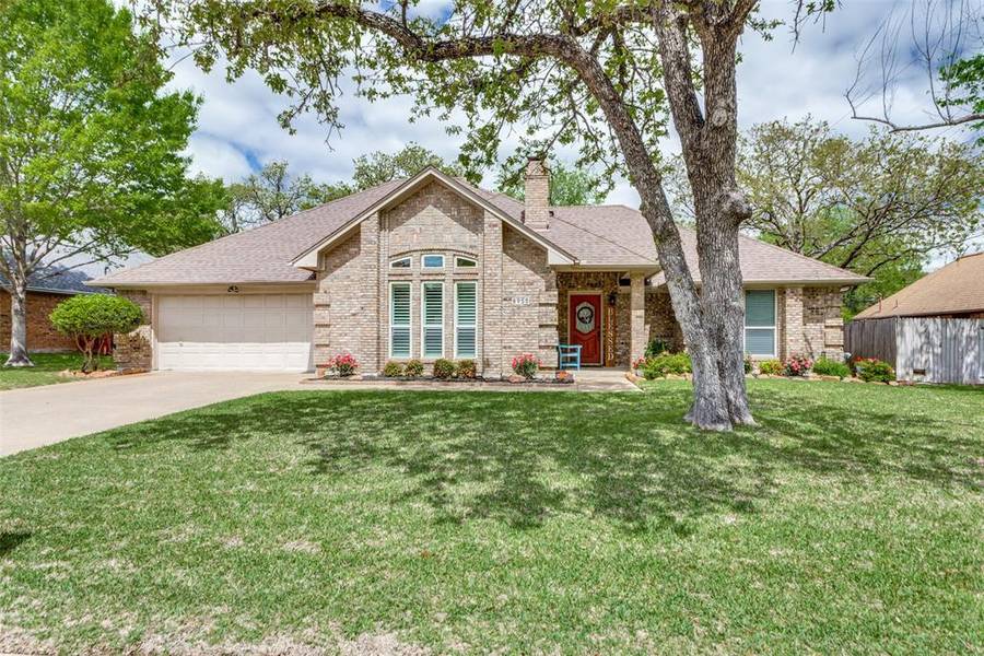 8955 Hialeah Circle N, North Richland Hills, TX 76182