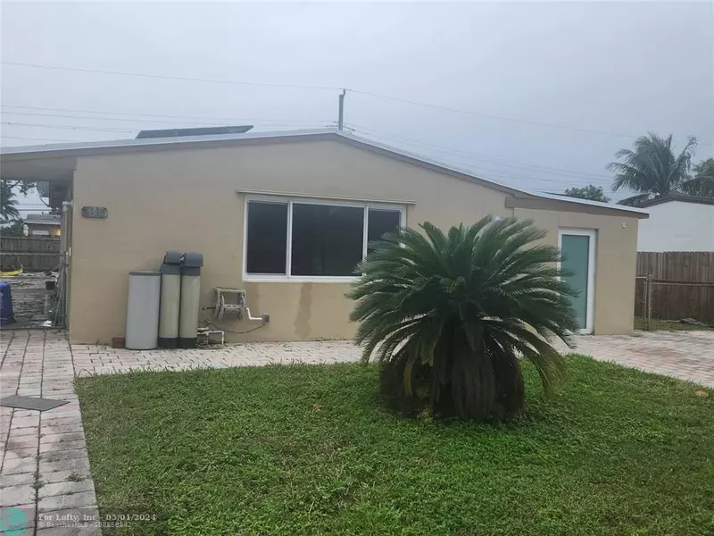 6136 SW 2nd St, Margate, FL 33068