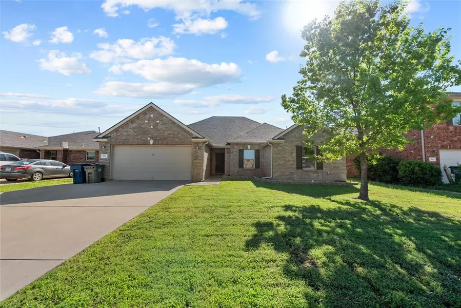 522 Hearthstone Drive, Lancaster, TX 75146