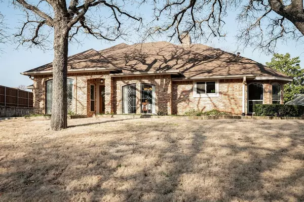 Grapevine, TX 76051,2913 Willow Creek Drive