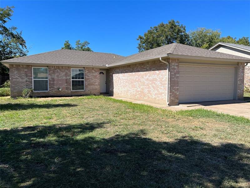 7513 Evergreen Drive, Watauga, TX 76148