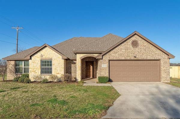 313 N Laramie Circle,  Pilot Point,  TX 76258