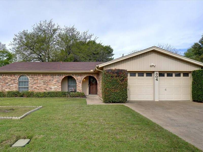 804 Opal Street, Saginaw, TX 76179