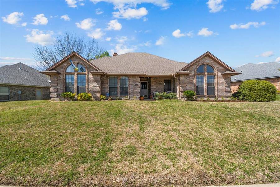 10167 Trail Ridge Drive, Benbrook, TX 76126