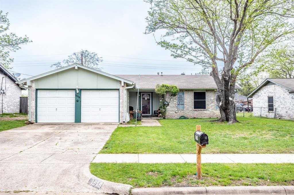 1519 CLEARBROOK Street, Lancaster, TX 75134