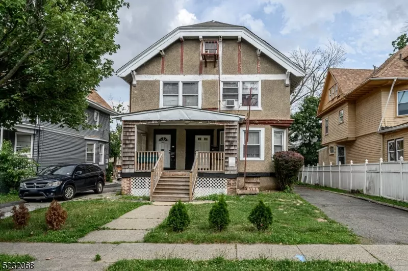 108 N Munn Ave, East Orange City, NJ 07017