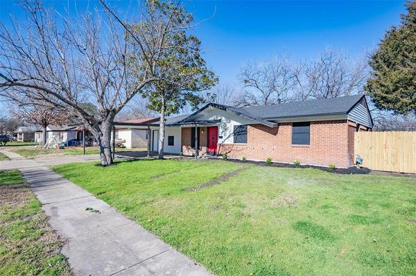 338 Baron Place,  Grand Prairie,  TX 75051