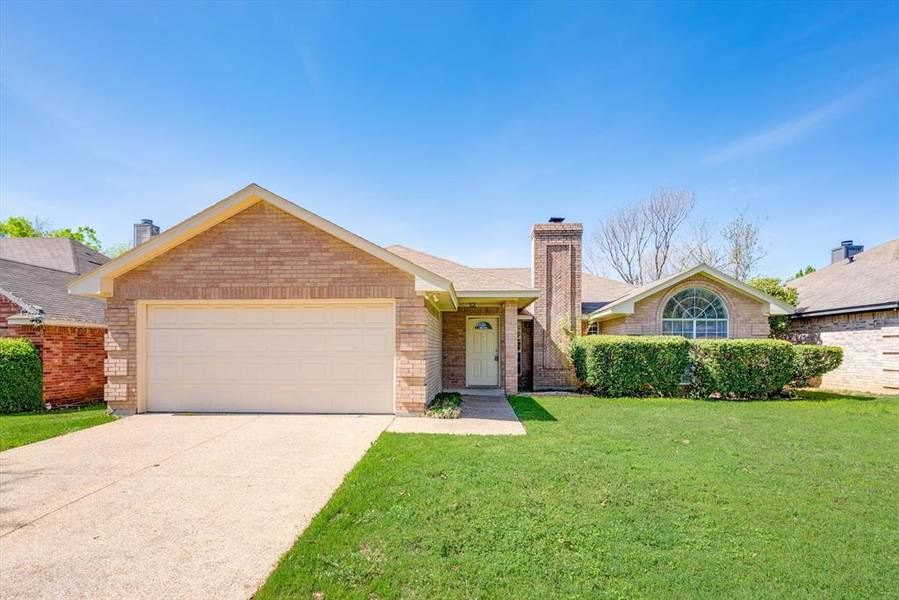 7940 Clear Brook Circle, Fort Worth, TX 76123