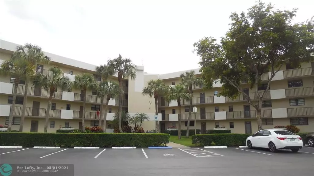 2440 Deer Creek Country Club Blvd  #211-C, Deerfield Beach, FL 33442