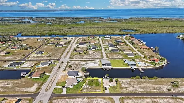 Cape Coral, FL 33993,3208 45th PL