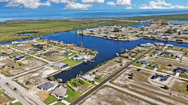 Cape Coral, FL 33993,3208 45th PL