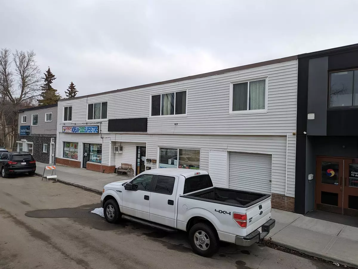 Edmonton, AB T6C 3B4,7743 85 ST NW