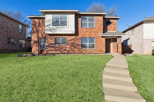 2108 Glenhaven Drive, Lewisville, TX 75067