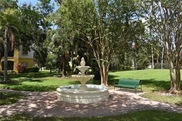 Fort Myers, FL 33913,11571 Villa Grand 601