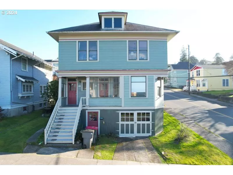 1111 HARRISON AVE, Astoria, OR 97103