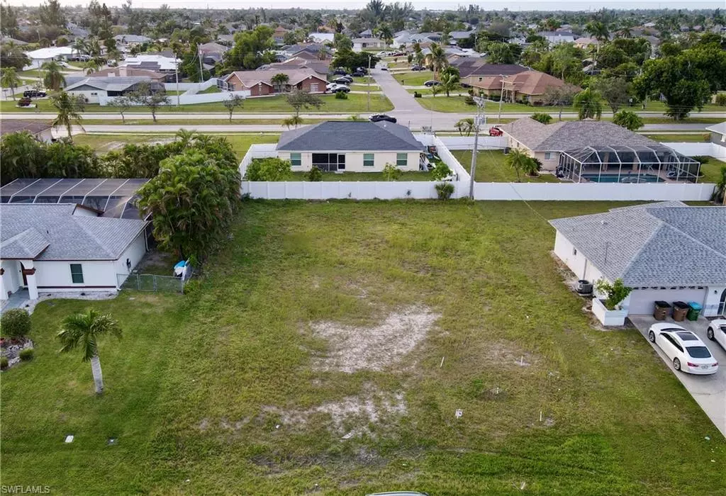 Cape Coral, FL 33990,2132 8th AVE