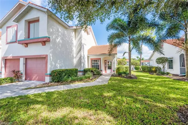 636 Windsor SQ 102, Naples, FL 34104