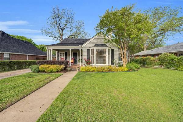 203 N Clay Street,  Ennis,  TX 75119