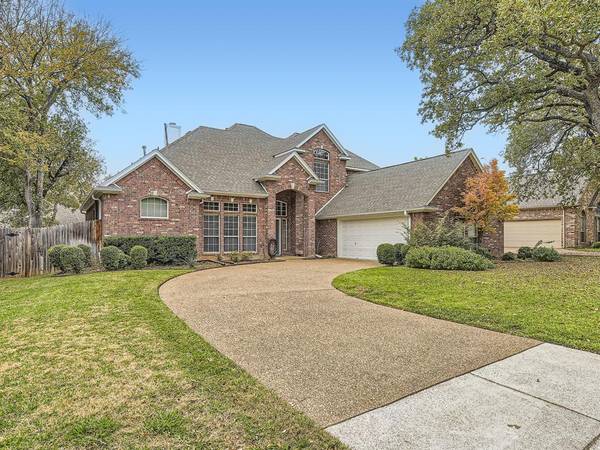 3605 Chateaux Lane, Hurst, TX 76054