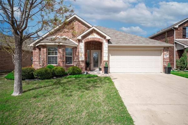 8740 Regal Royale Drive, Fort Worth, TX 76108