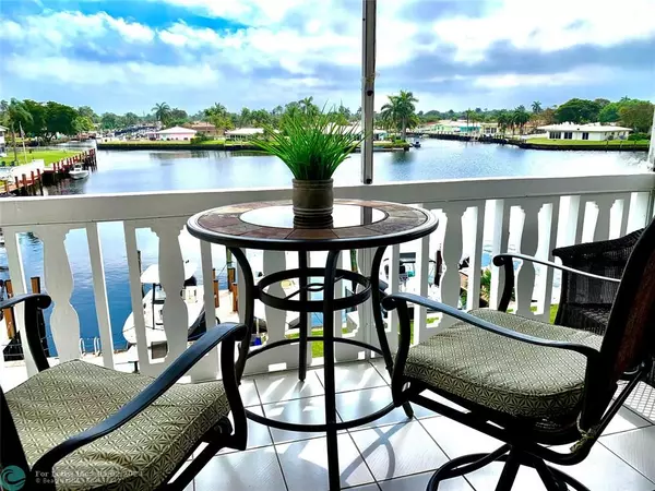 Pompano Beach, FL 33060,700 Pine Dr  #301