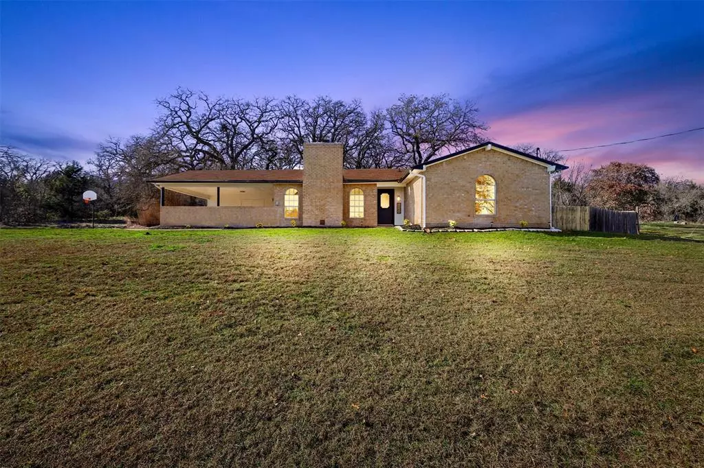 Burleson, TX 76028,1113 Willow Creek Drive