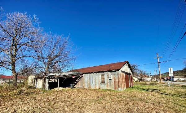 400 SE 9th Avenue, Mineral Wells, TX 76067