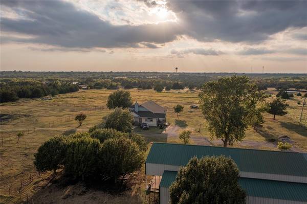 909 Cedar Ridge Court, Farmersville, TX 75442