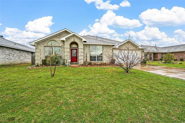 1009 Andrea Michele Lane, Glenn Heights, TX 75154