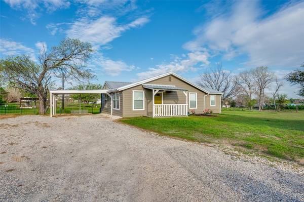 611 Harms Drive, Springtown, TX 76082