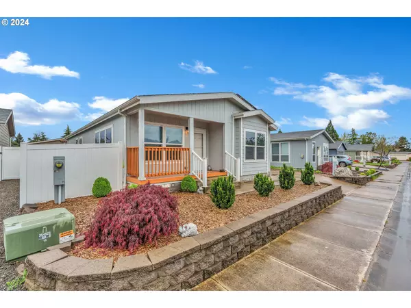 Molalla, OR 97038,711 ORIENTAL CT