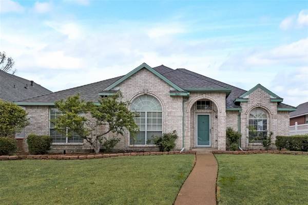 2601 Covington Drive,  Garland,  TX 75040