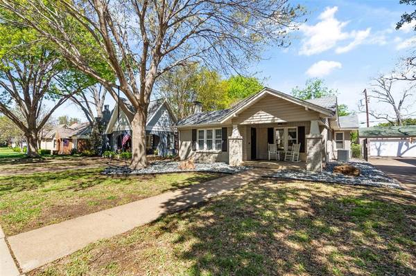 3824 Bunting Avenue, Fort Worth, TX 76107