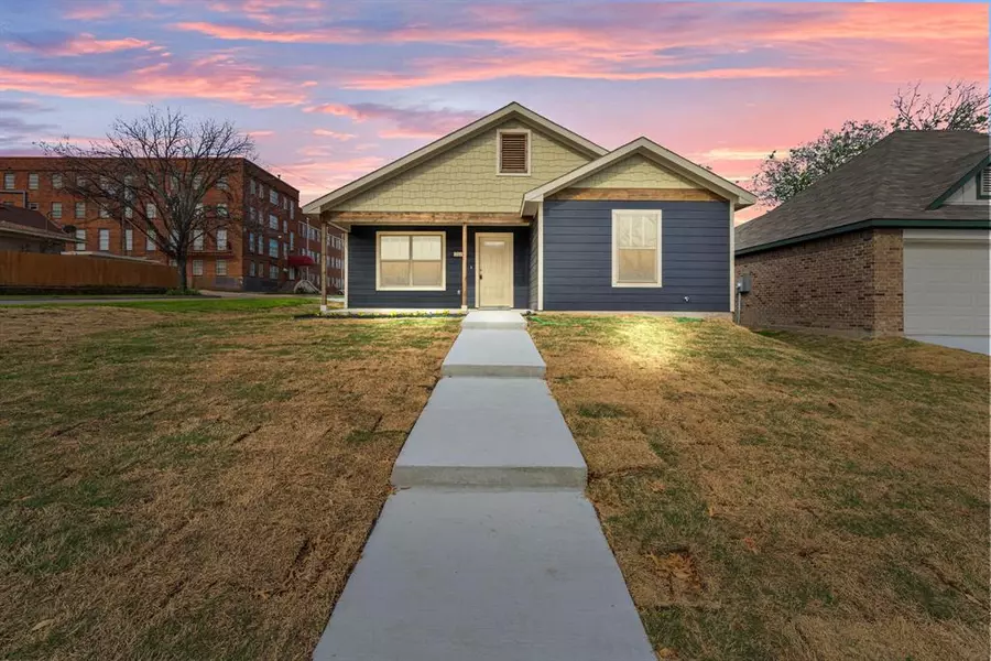 2601 Prairie Avenue, Fort Worth, TX 76164