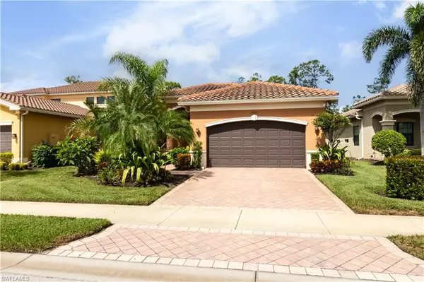 3471 Pacific DR, Naples, FL 34119