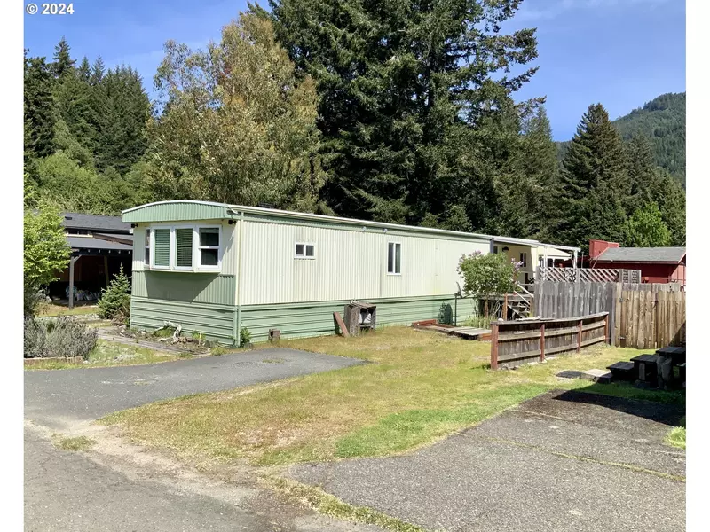 32051 WATSON LN, Gold Beach, OR 97444