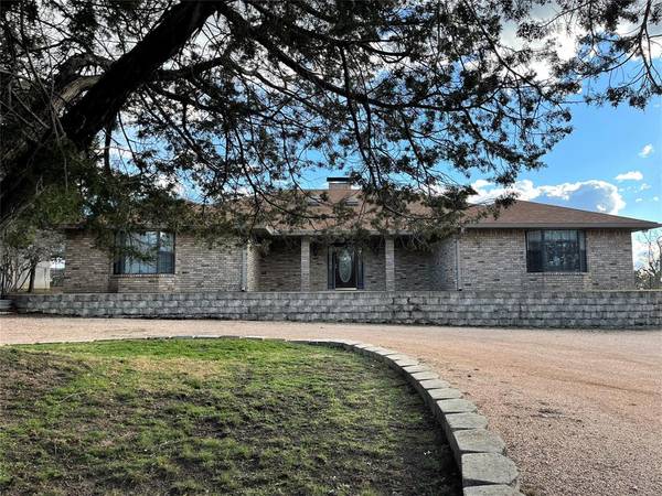 10 Spanish Oak Trail S, Goldthwaite, TX 76844