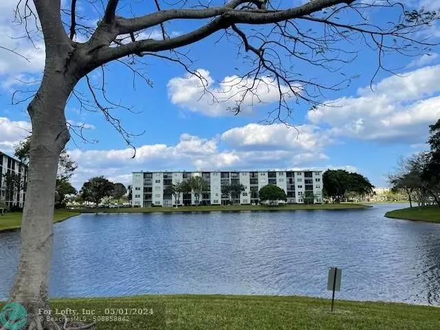 2232 N Cypress Bend Dr  #101, Pompano Beach, FL 33069