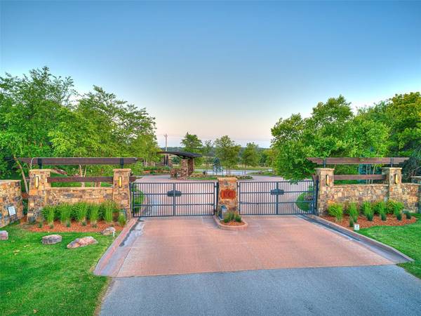 6908 Split Fence Lane, Edmond, OK 73034