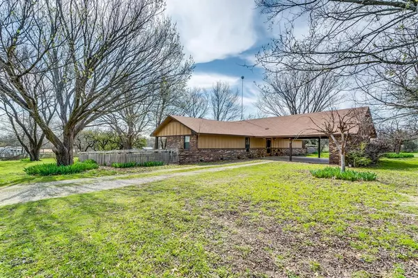 211 RT Lane, Weatherford, TX 76085