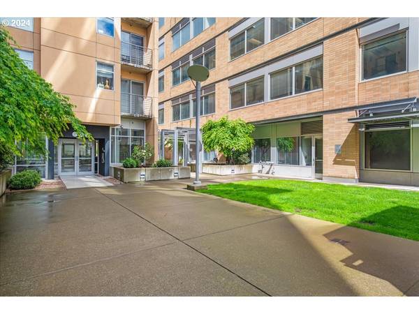 701 COLUMBIA ST #213, Vancouver, WA 98660