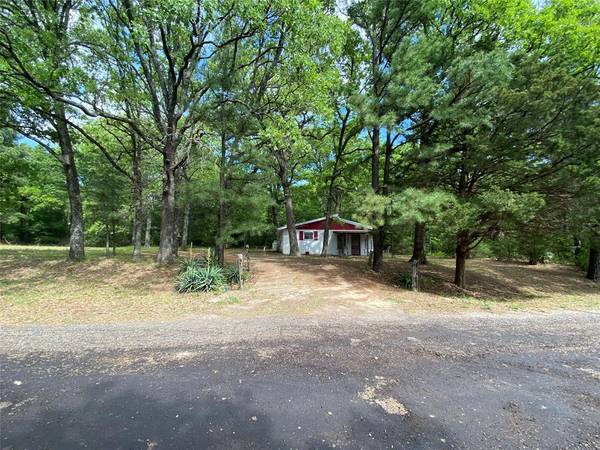 767 County Road 2040, Klondike, TX 75448