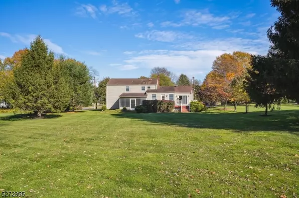 Mendham Boro, NJ 07945,10 Country Ln