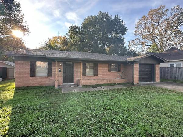 1555 W 4th Avenue, Corsicana, TX 75110