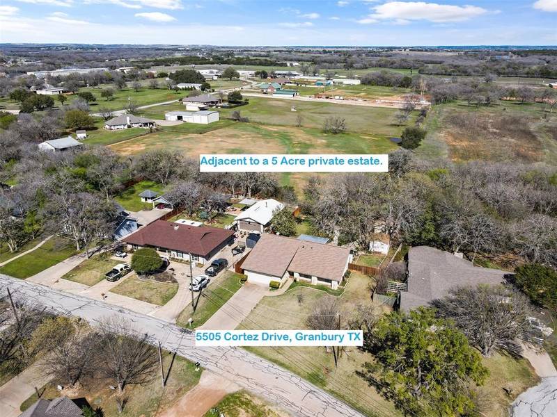 5505 Cortez Drive, De Cordova, TX 76049