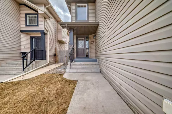 Calgary, AB T3M 1H1,100 Cranfield CIR SE