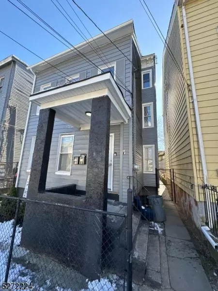 37 Hillman St, Paterson City, NJ 07522