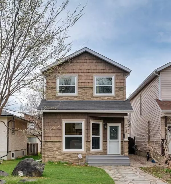 Calgary, AB T2M 2P3,229 31 AVE NW