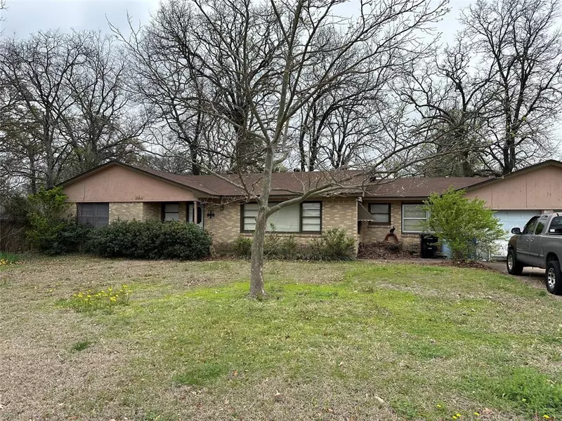 2830 W Crawford, Denison, TX 75020